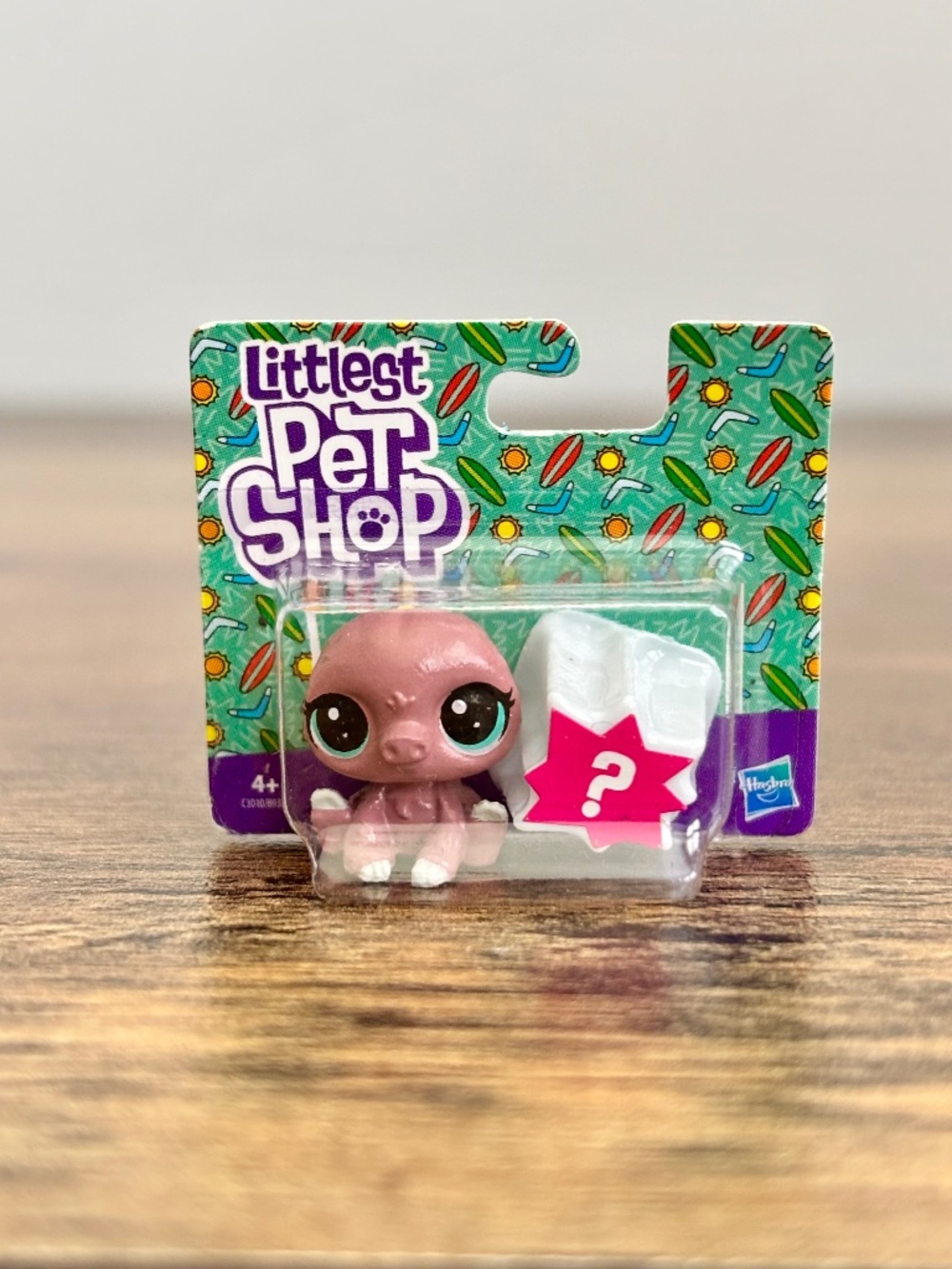 Mini Brands Toys LITTLEST PET SHOP LPS Sloth Collectible Toy Animal Figure Zuru